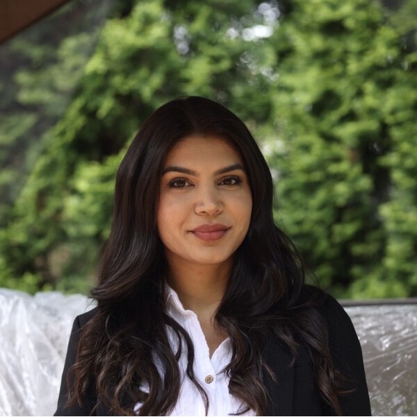 Henna Naseri, founder of Aligned by H